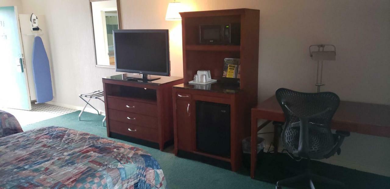 Huntingdon Motor Inn Luaran gambar