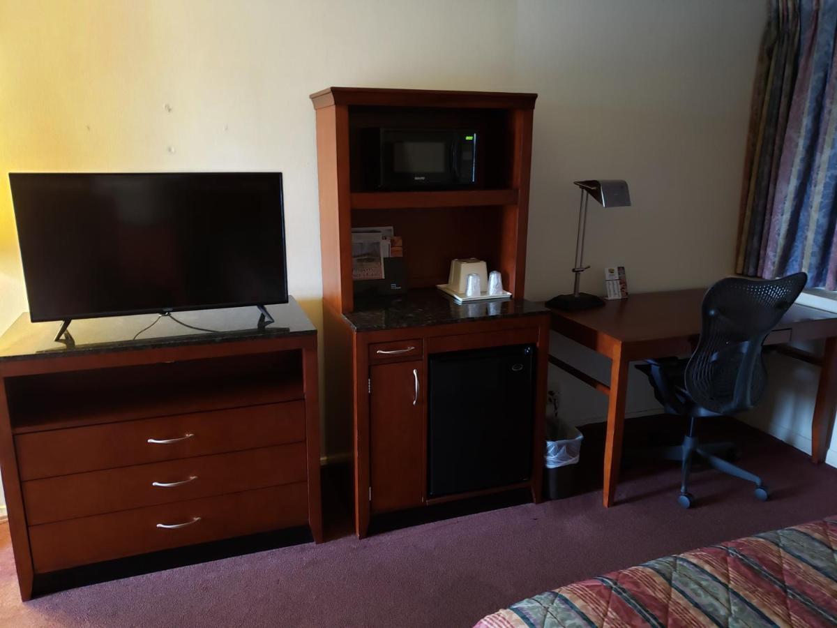 Huntingdon Motor Inn Luaran gambar